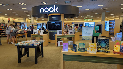 Book Store «Barnes & Noble», reviews and photos, 6510 N Illinois St, Fairview Heights, IL 62208, USA