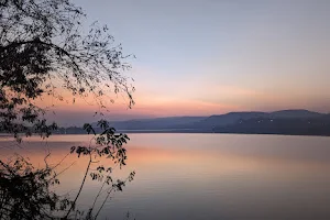 Khadakwasla lake image