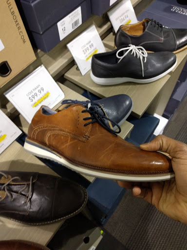 Shoe Store «DSW Designer Shoe Warehouse», reviews and photos, 4741 Ashford Dunwoody Rd, Dunwoody, GA 30338, USA