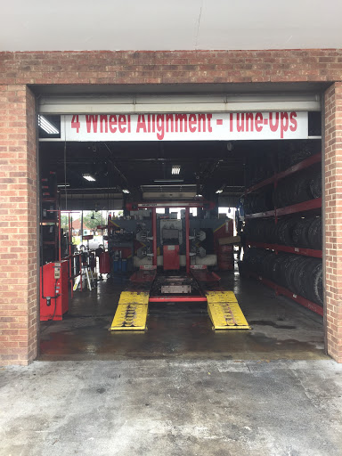 Auto Repair Shop «Richardson Discount Tire & Auto Repair», reviews and photos, 501 W Arapaho Rd, Richardson, TX 75080, USA