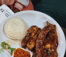 FRIDAYS RESTAURANT photo
