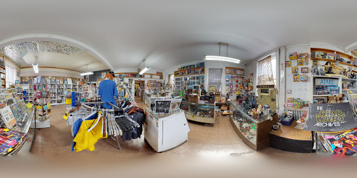 Comic Book Store «Bizarro-Wuxtry Comics, Toys, & Stuff», reviews and photos, 225 College Ave, Athens, GA 30601, USA