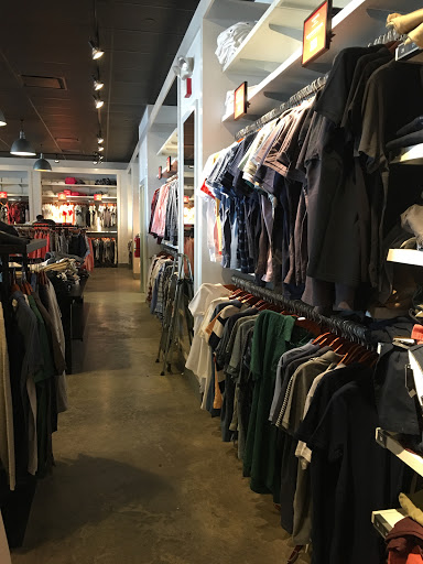 Clothing Store «Abercrombie & Fitch», reviews and photos, 6699 N Landmark Dr, Park City, UT 84098, USA