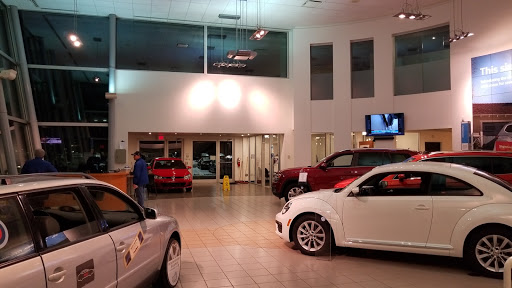 Volkswagen Dealer «Hatfield Volkswagen», reviews and photos, 1495 Auto Mall Dr, Columbus, OH 43228, USA