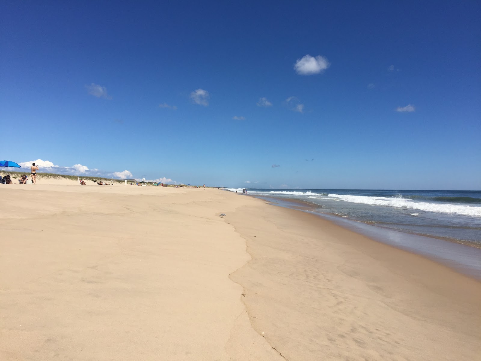Two Mile Beach的照片 带有明亮的细沙表面