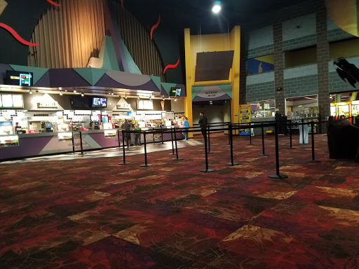 Movie Theater «Regal Cinemas Bowling Green 12», reviews and photos, 323
