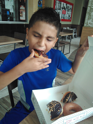Bakery «Krispy Kreme Doughnuts», reviews and photos, 12586 Research Blvd, Austin, TX 78759, USA