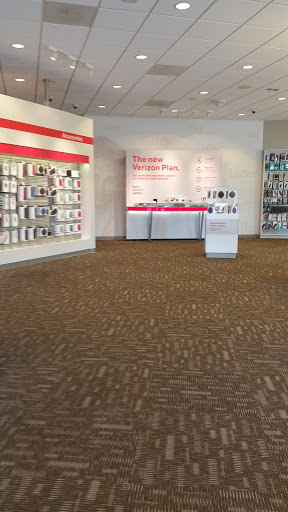 Cell Phone Store «Verizon», reviews and photos, 1935 S Val Vista Dr #103, Mesa, AZ 85204, USA