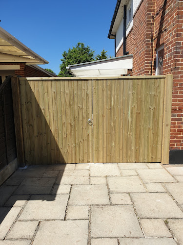 Sobo Fencing and Landscaping - Bournemouth