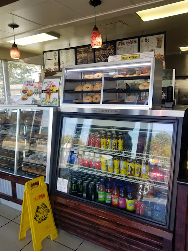 Donut Shop «Yum Yum Donuts», reviews and photos, 320 17th St, Santa Ana, CA 92706, USA