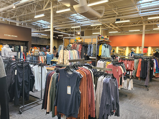 Camping Store «REI», reviews and photos, 2643 Edmondson Rd, Cincinnati, OH 45209, USA