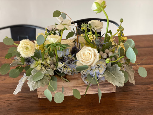 Florist «The Paper Daisy Flower Boutique», reviews and photos, 14 E Hubbard Ave, Columbus, OH 43215, USA