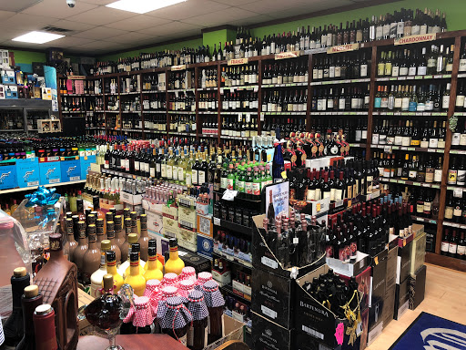 South Beach Wines & Liquors, 325 Sand Ln, Staten Island, NY 10305, USA, 