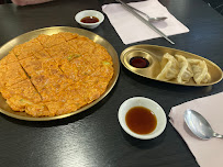 Plats et boissons du Restaurant coréen 모란 식당 le seul spécialisé dans les aliments nord-coreens à Paris - n°14