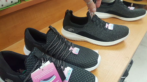 Shopping Mall «Tarpon Mall», reviews and photos, 40952 US-19, Tarpon Springs, FL 34689, USA