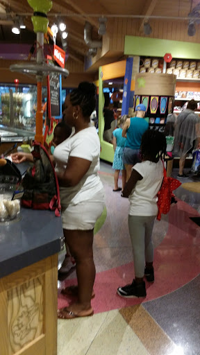 Department Store «Bon-Ton», reviews and photos, 443 E Main St, Westfield, MA 01085, USA