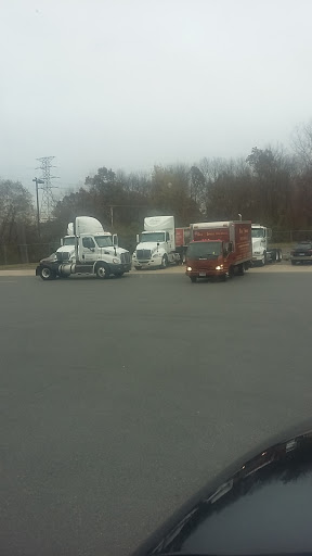 Furniture Store «Raymour & Flanigan Furniture Distribution Warehouse», reviews and photos, 61 Chapel Rd, Manchester, CT 06042, USA