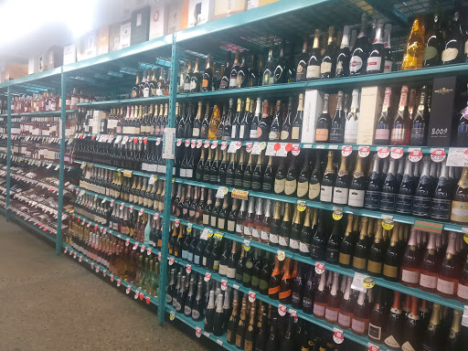 Liquor Store «East Windsor Bottle King», reviews and photos, 385 US-130, East Windsor, NJ 08520, USA