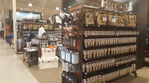 Outdoor Sports Store «Field & Stream», reviews and photos, 1501 Sentinel Dr Ste B, Chesapeake, VA 23320, USA