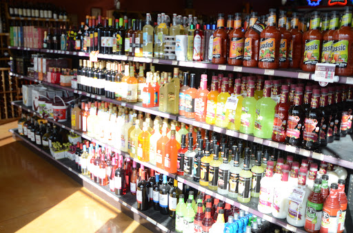 Liquor Store «Esplanade Wine & Spirits», reviews and photos, 2948 W Euclid Ave, Arlington Heights, IL 60005, USA