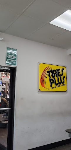 Tire Shop «Tires Plus», reviews and photos, 2820 Weston Rd, Weston, FL 33331, USA