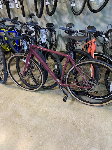 Shoe Store «PRO BIKE+RUN Robinson», reviews and photos, 3100 Robinson Ln, Pittsburgh, PA 15205, USA