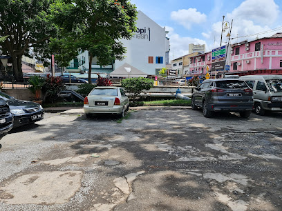 Banda Kaba-Bendahara Parking Lot
