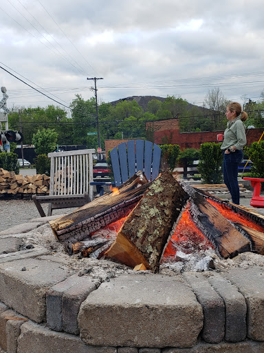 Live Music Venue «The Burl», reviews and photos, 375 Thompson Rd, Lexington, KY 40508, USA