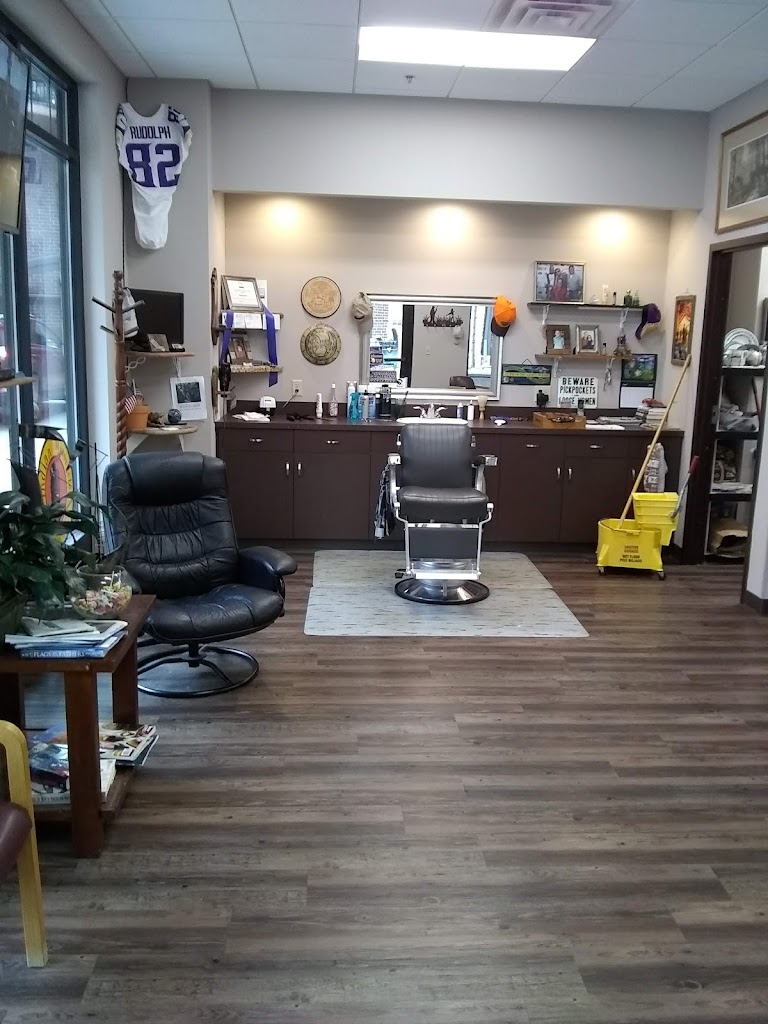 Barbers Inn 55391