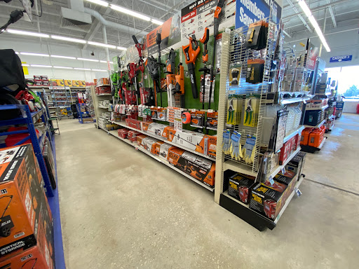 Hardware Store «Harbor Freight Tools», reviews and photos, 1045 W Orange Blossom Trail, Apopka, FL 32712, USA