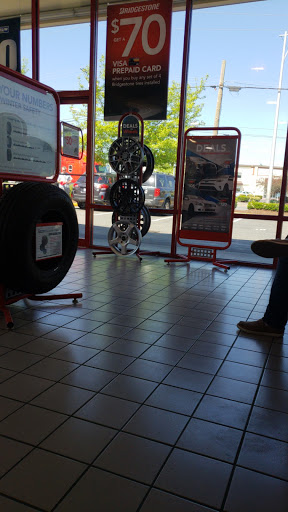 Tire Shop «Discount Tire Store - Everett, WA», reviews and photos, 8125 Evergreen Way, Everett, WA 98203, USA