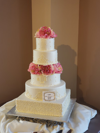 Wedding Bakery «elé Cake Co.», reviews and photos, 810 E Dixie Dr, Dayton, OH 45449, USA