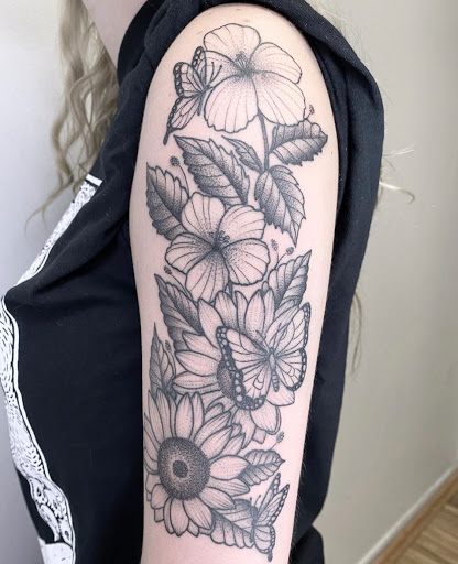 Explore letter r tattoo ideas, creative tattoo ideas in Pittsburgh, available at Pittsburgh Tattoo Company