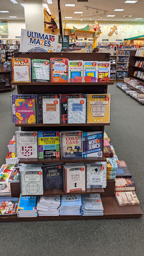 Book Store «Barnes & Noble», reviews and photos, 100 W Bridge St, Homestead, PA 15120, USA