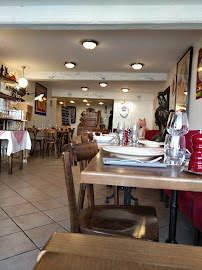 Atmosphère du Restaurant La Poule Au Pot à Louhans - n°1