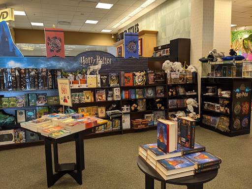 Book Store «Barnes & Noble Booksellers Clackamas Town Ctr Mall», reviews and photos, 12000 SE 82nd Ave, Portland, OR 97086, USA