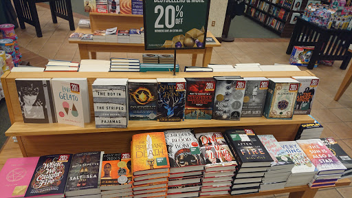 Book Store «Barnes & Noble», reviews and photos, 1180 Raritan Rd, Clark, NJ 07066, USA