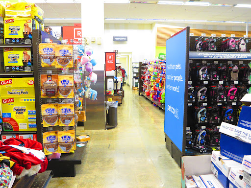 Pet Supply Store «Petco Animal Supplies», reviews and photos, 420 El Cerrito Plaza, El Cerrito, CA 94530, USA