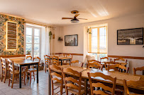 Atmosphère du Restaurant L'Auberge du Fau à Le Fau - n°1