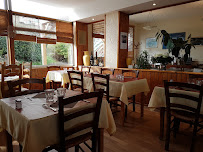 Atmosphère du Restaurant français L'Omaha Restaurant à Saint-Laurent-sur-Mer - n°6