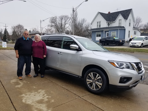 Used Car Dealer «Tom Sparks Auto», reviews and photos, 216 S 1st St, DeKalb, IL 60115, USA