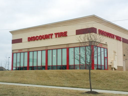 Tire Shop «Discount Tire Store - Cedar Rapids, IA», reviews and photos, 3050 Wiley Blvd SW, Cedar Rapids, IA 52404, USA