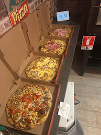 Plats et boissons du Pizzeria Pizz'Ayou à La Rivière-Saint-Sauveur - n°2