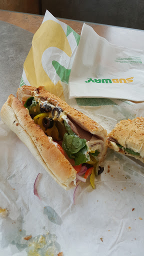 Restaurant «SUBWAY®Restaurants», reviews and photos, 3402 Pemberton Square Blvd, Vicksburg, MS 39180, USA
