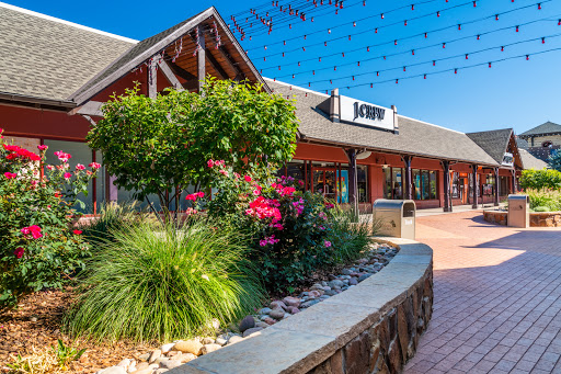 Clothing Store «J.Crew Factory», reviews and photos, 5050 Factory Shops Blvd #1035, Castle Rock, CO 80108, USA