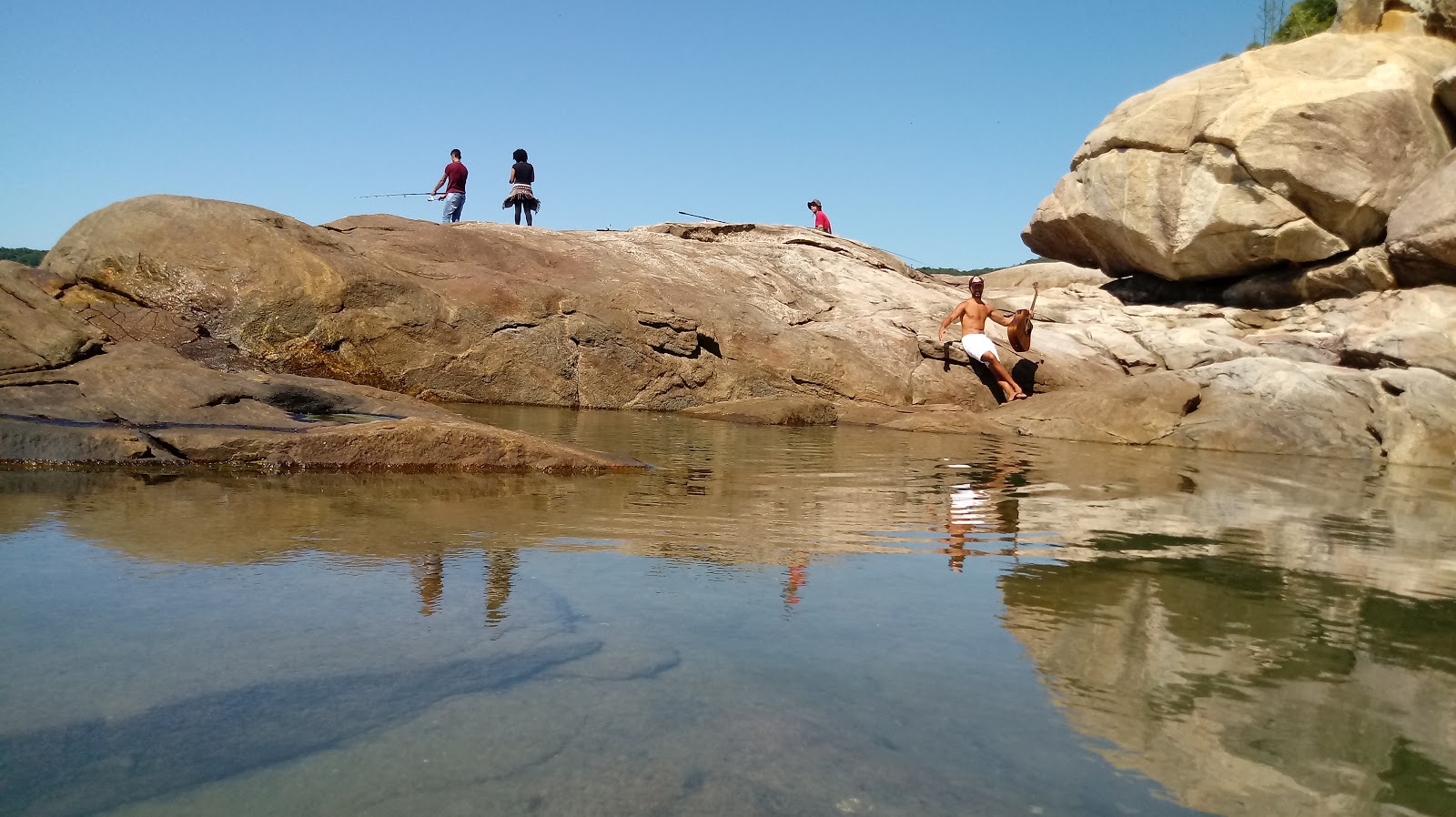 Piscina Natural da Sepultura的照片 位于自然区域