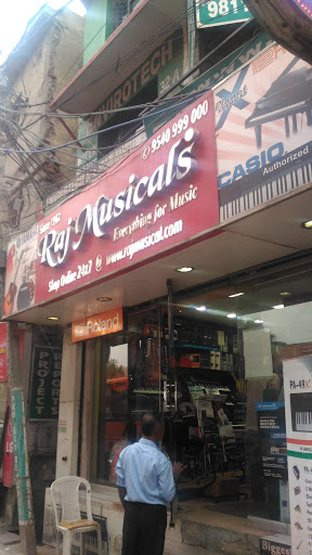 Ukulele shops in Delhi