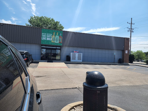 Liquor Barn, 8170 W Golf Rd, Niles, IL 60714, USA, 