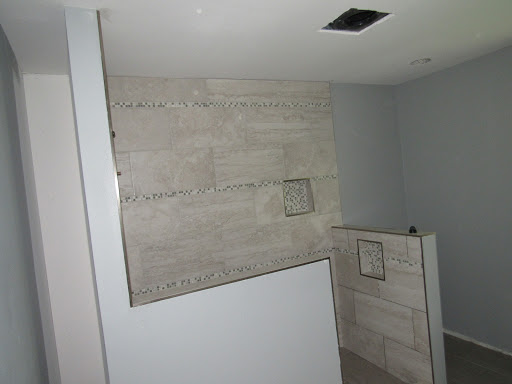 Carpet Store «Carpet City Flooring Center Eau Claire», reviews and photos, 3109 E Hamilton Ave, Eau Claire, WI 54701, USA