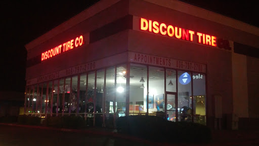 Discount Tire Store, 5601 Slide Rd, Lubbock, TX 79414, USA, 